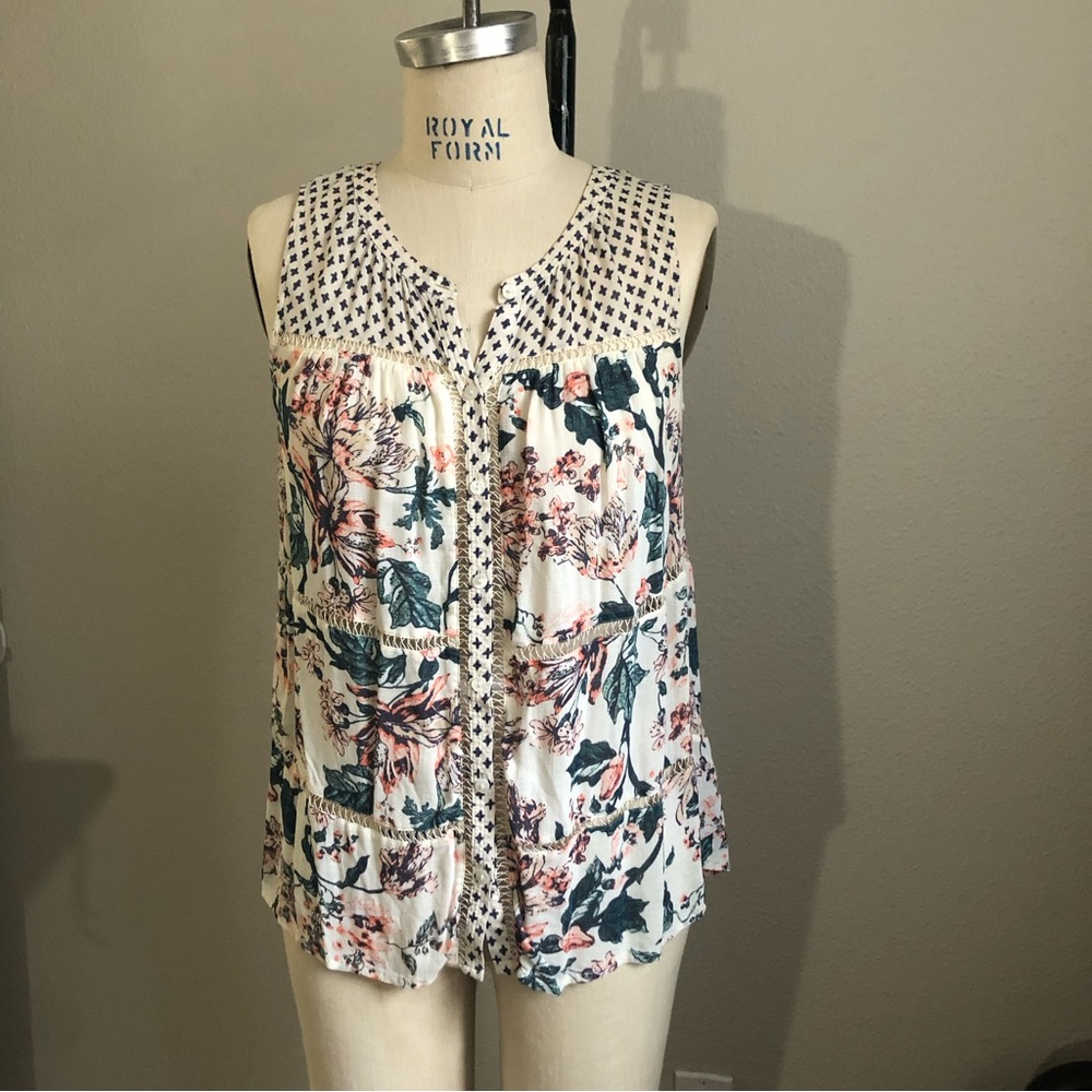 Lucky Brand small floral flowy tank top